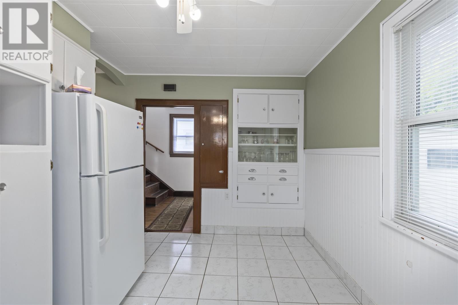 Photo 6 of 615 Sherbourne St, Sault Ste Marie ON