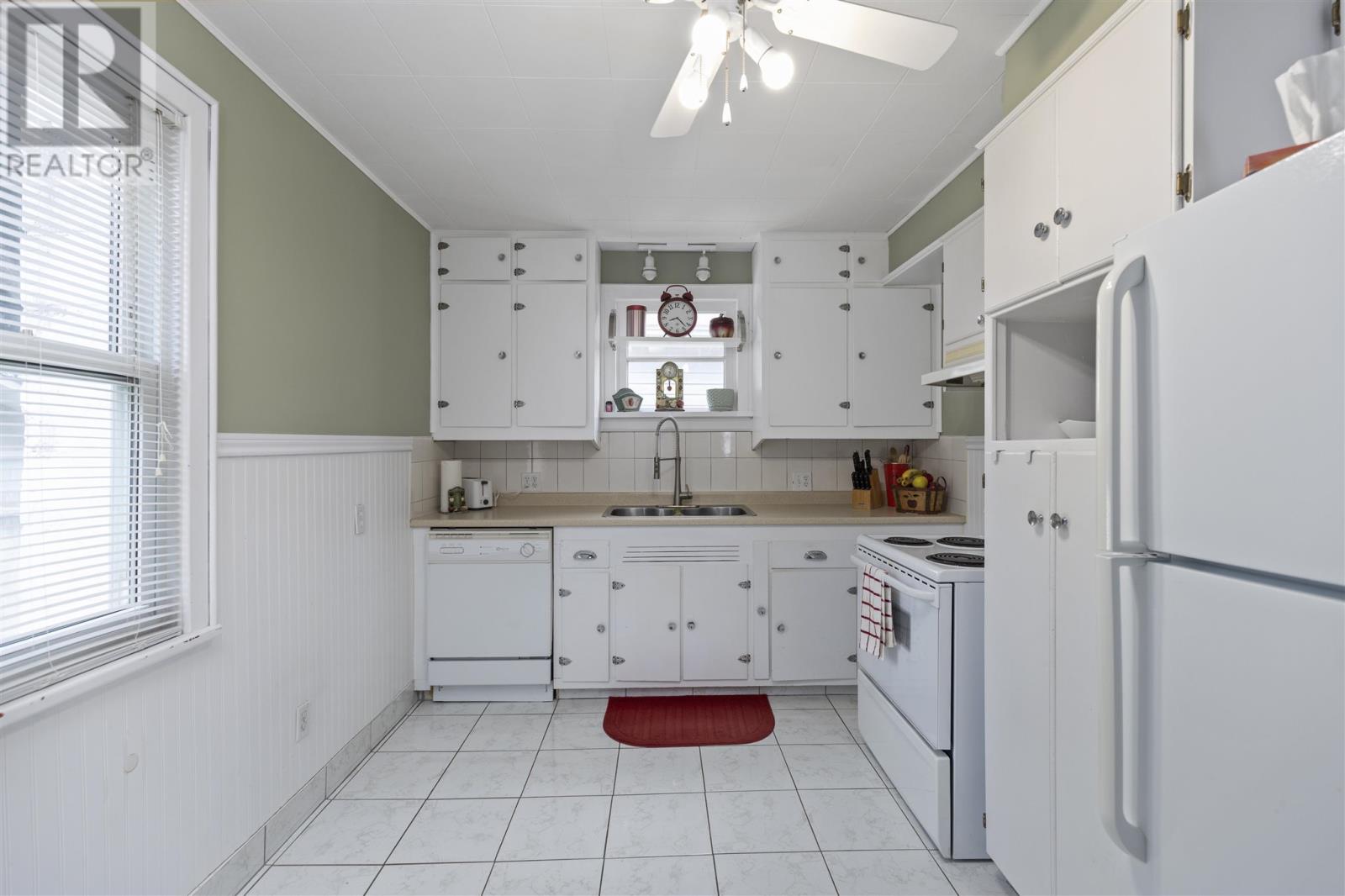 Photo 7 of 615 Sherbourne St, Sault Ste Marie ON