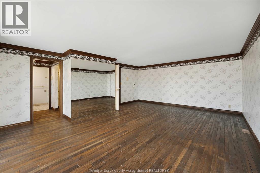 Photo 21 of 294 Hyde Park, Amherstburg ON