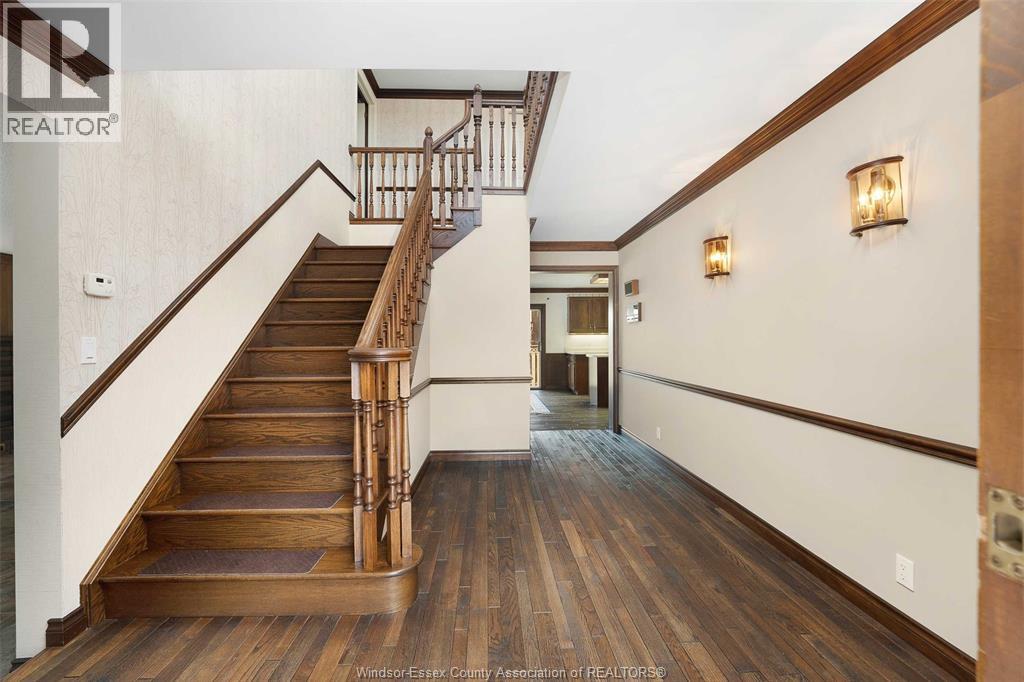 Photo 6 of 294 Hyde Park, Amherstburg ON