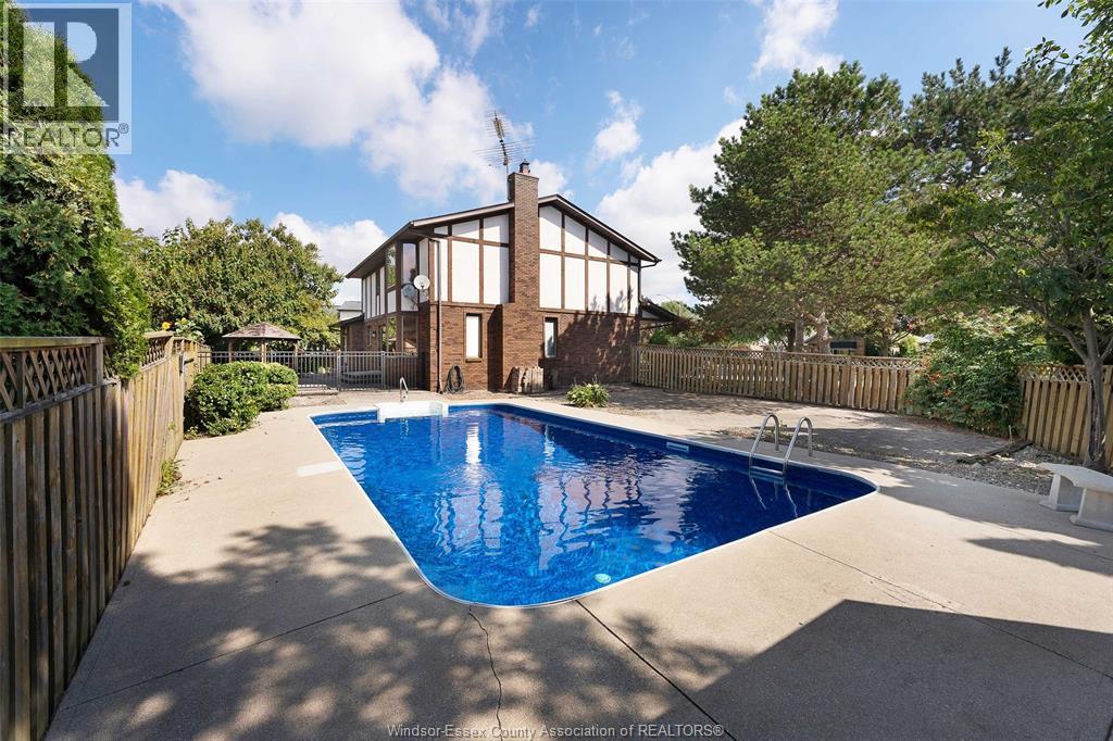 Photo 43 of 294 Hyde Park, Amherstburg ON