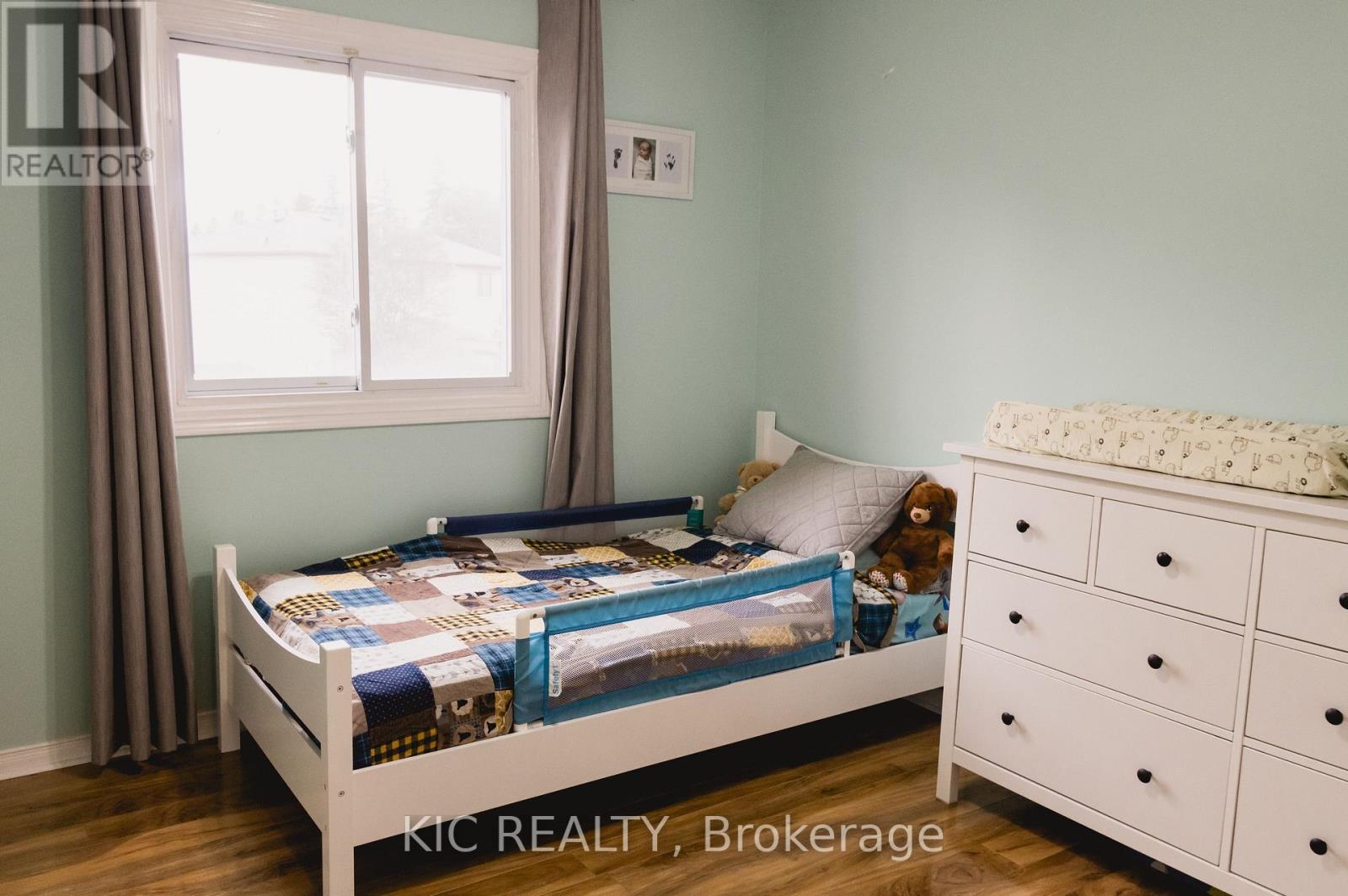 Photo 17 of 917 Chipping Park Boulevard, Cobourg ON