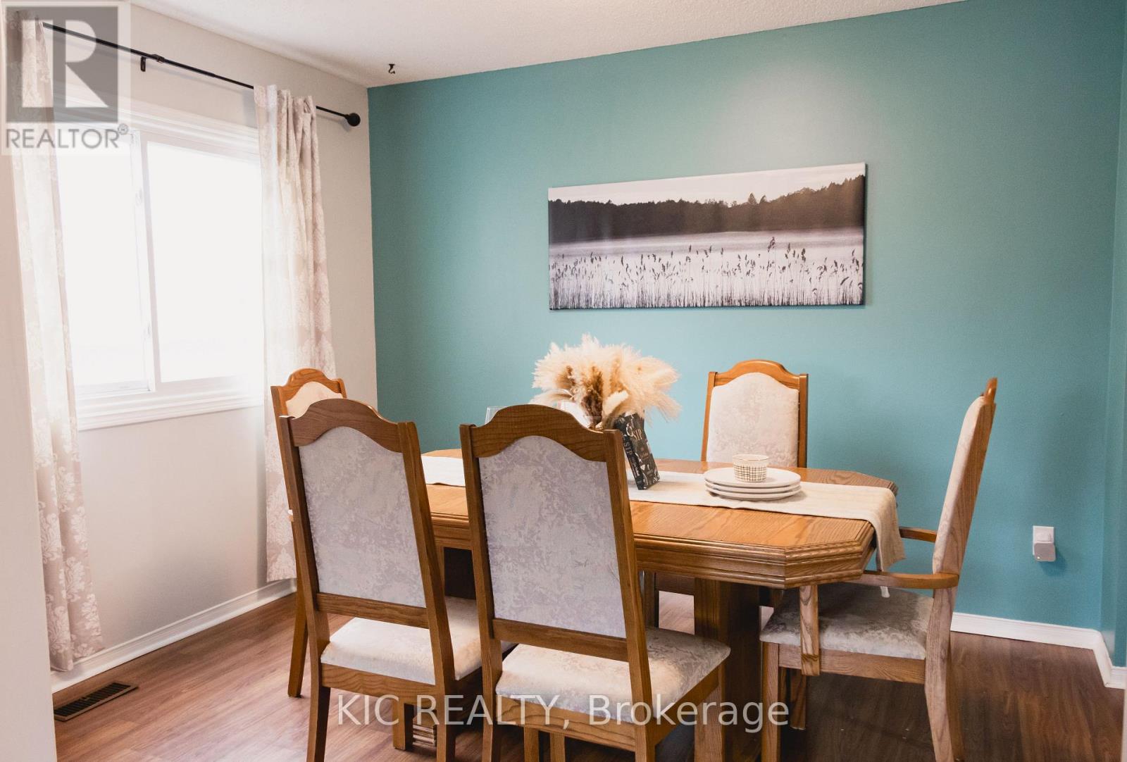 Photo 9 of 917 Chipping Park Boulevard, Cobourg ON