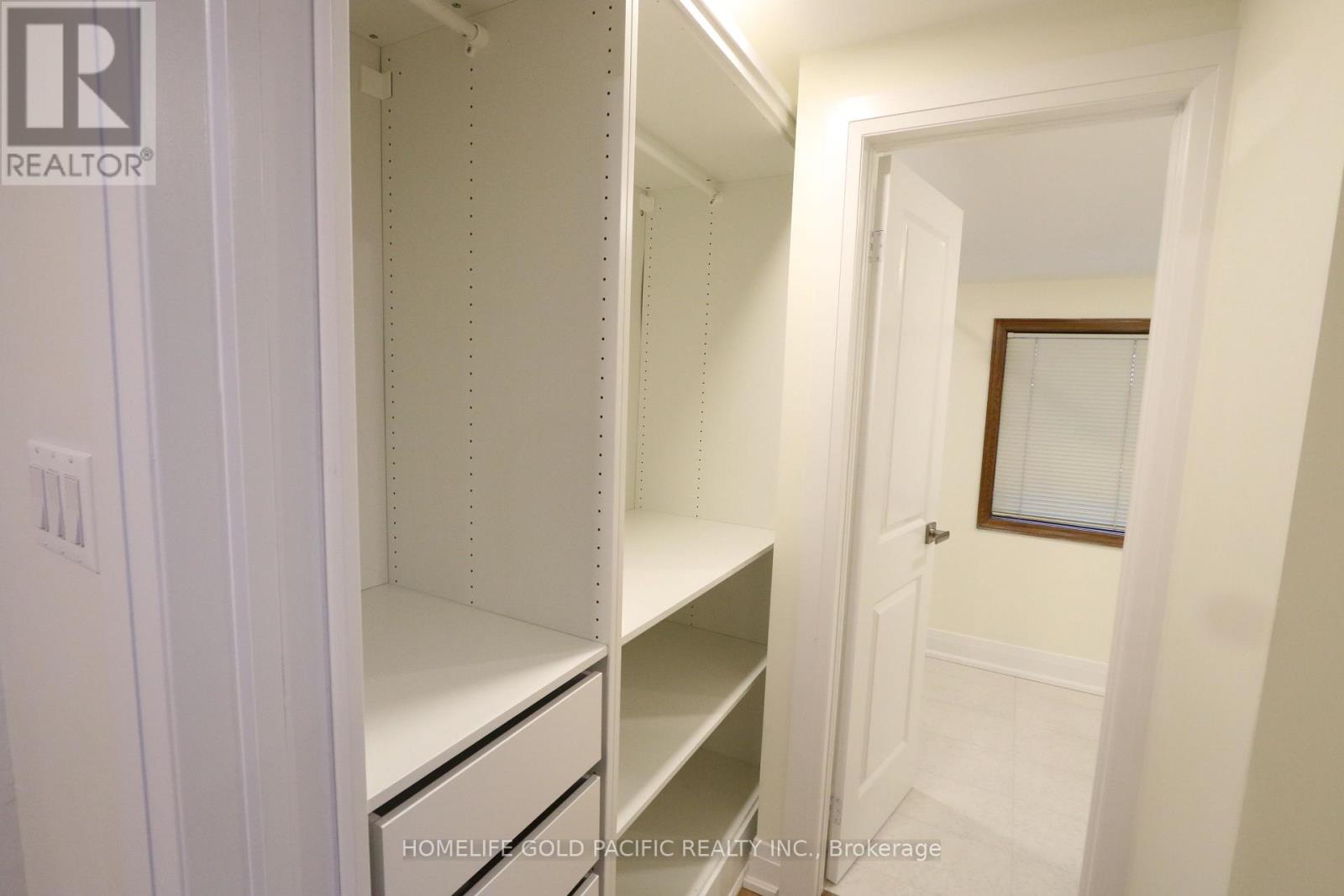 Photo 16 of 30 A Mcgill Street, Toronto ON