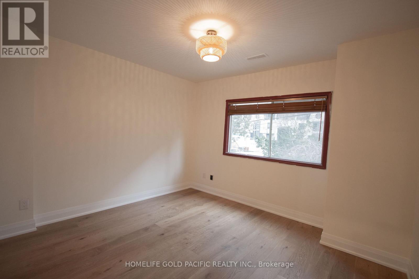 Photo 6 of 30 A Mcgill Street, Toronto ON