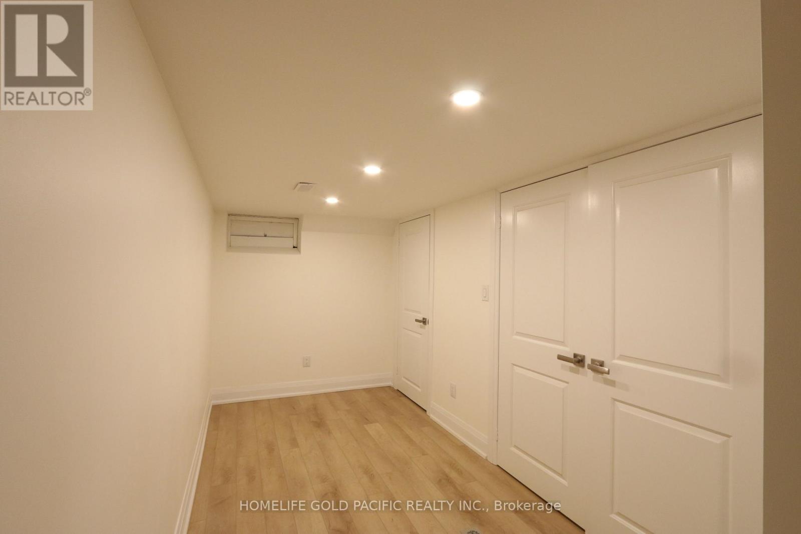 Photo 20 of 30 A Mcgill Street, Toronto ON