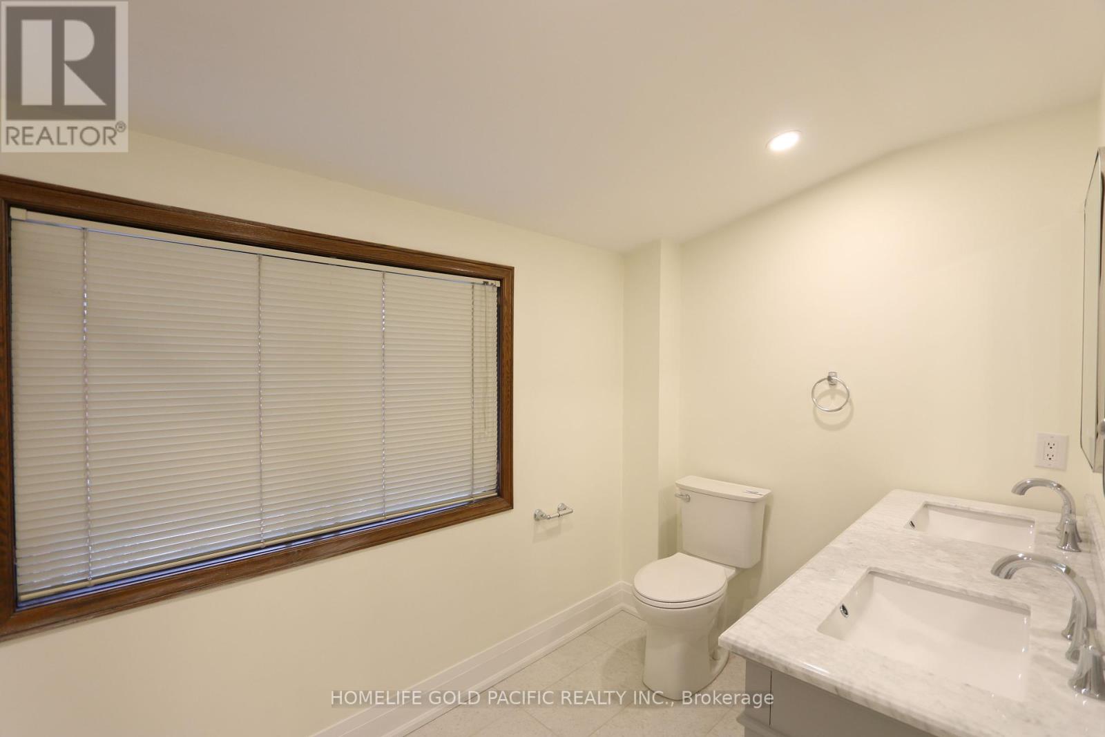 Photo 17 of 30 A Mcgill Street, Toronto ON