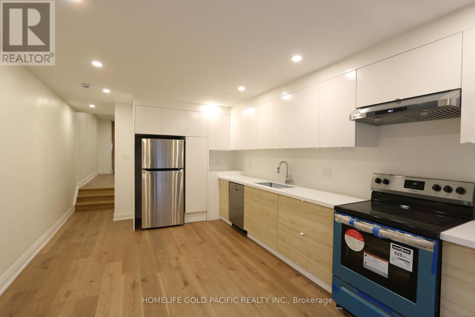 Photo 8 of 30 A Mcgill Street, Toronto ON