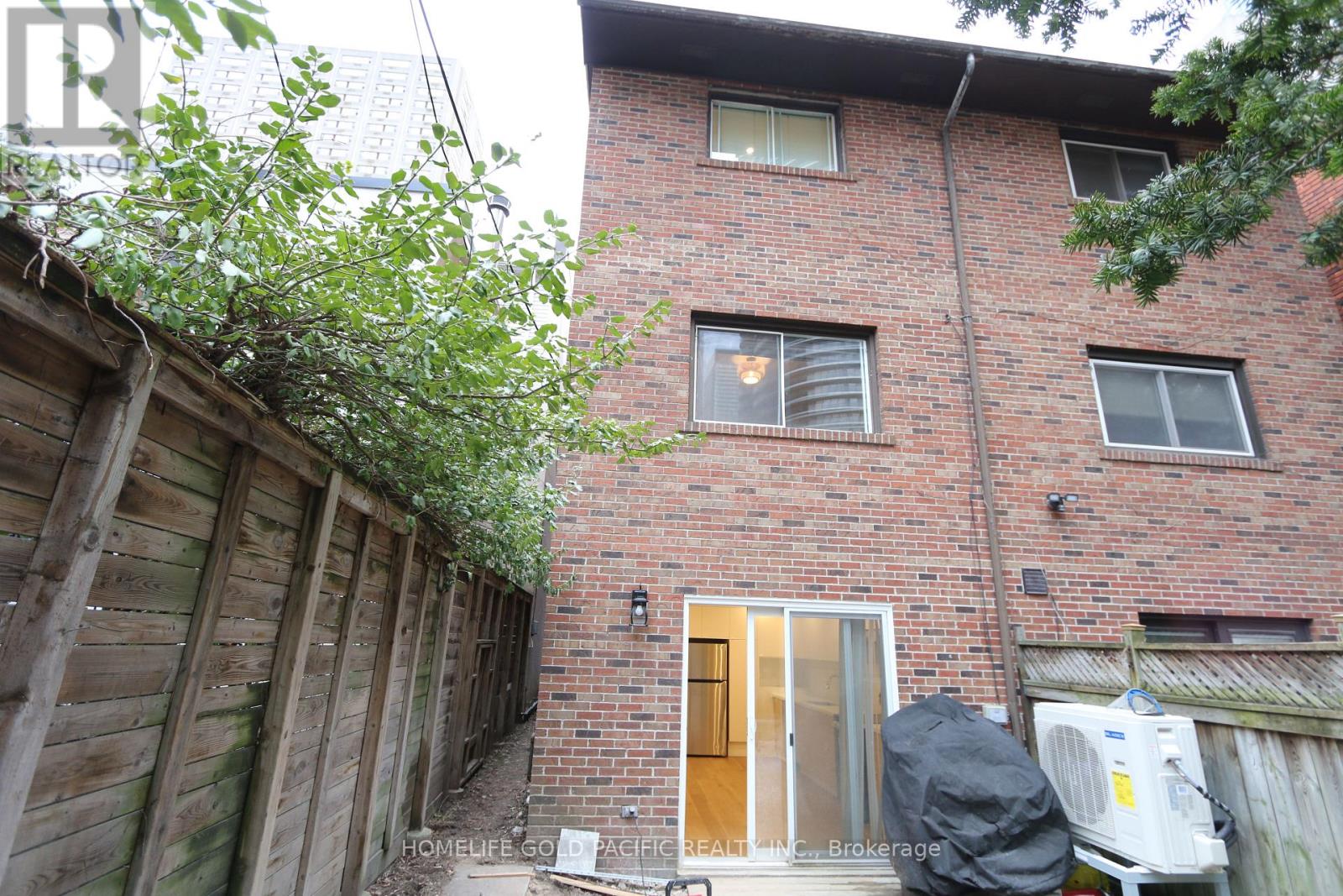 Photo 22 of 30 A Mcgill Street, Toronto ON