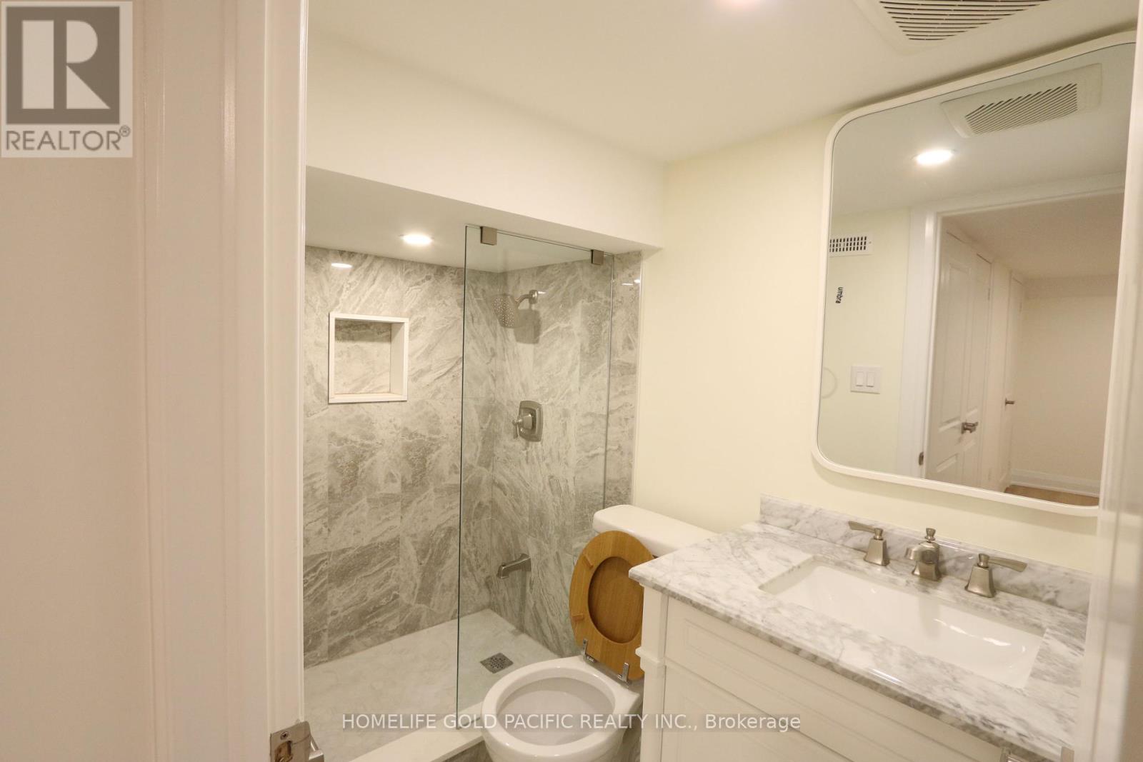 Photo 21 of 30 A Mcgill Street, Toronto ON