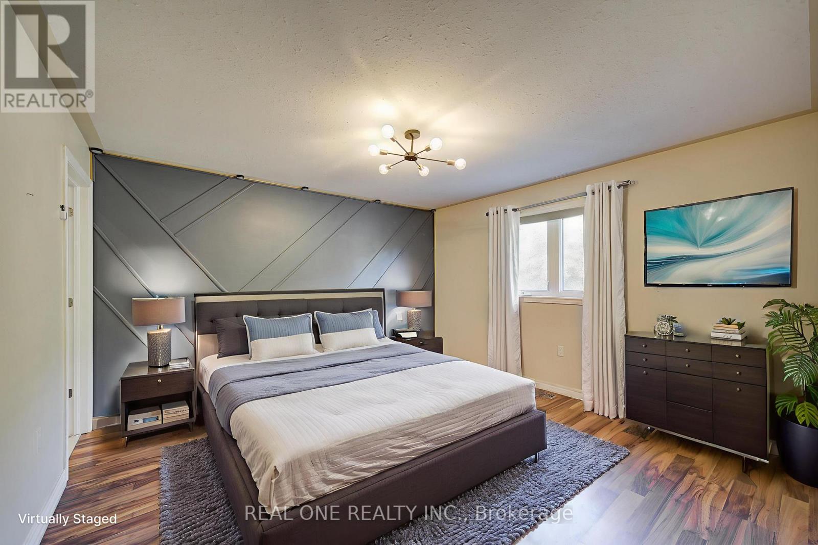 Photo 15 of 105 Milroy Drive, Peterborough North ON
