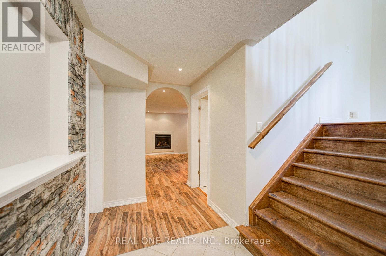 Photo 27 of 105 Milroy Drive, Peterborough North ON