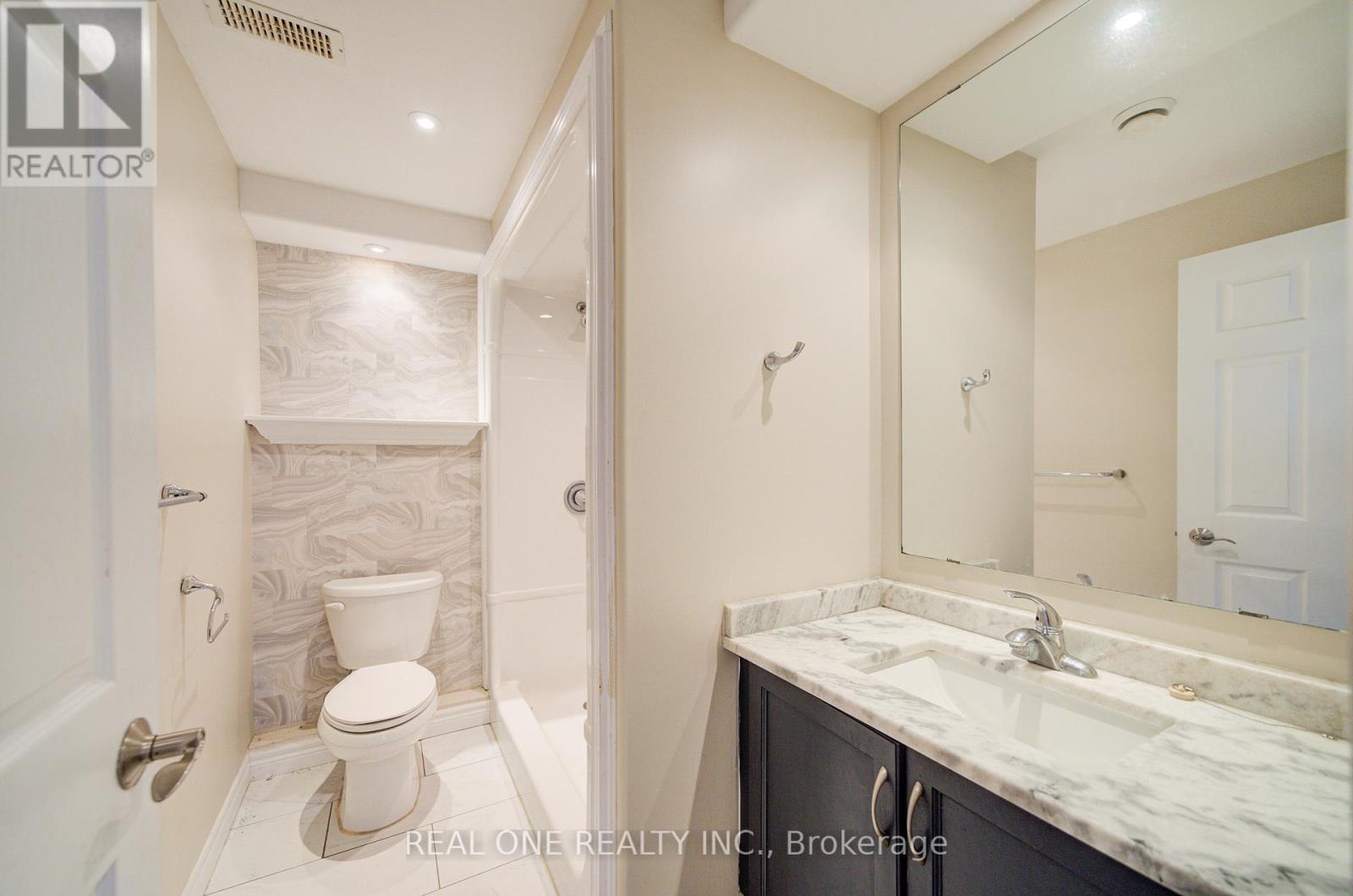Photo 35 of 105 Milroy Drive, Peterborough North ON