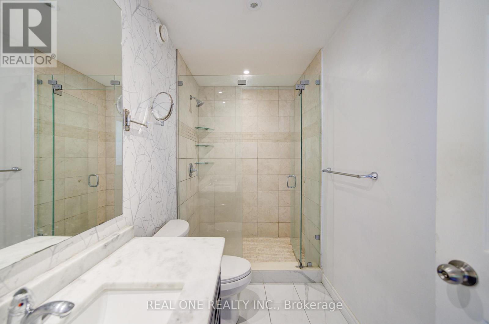 Photo 19 of 105 Milroy Drive, Peterborough North ON