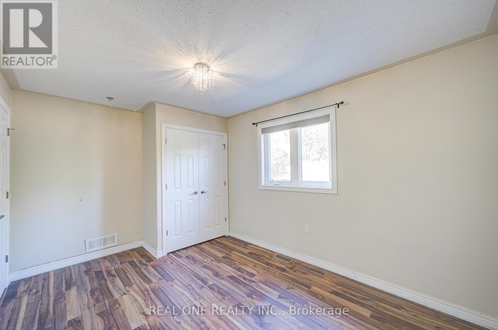 Photo 21 of 105 Milroy Drive, Peterborough North ON
