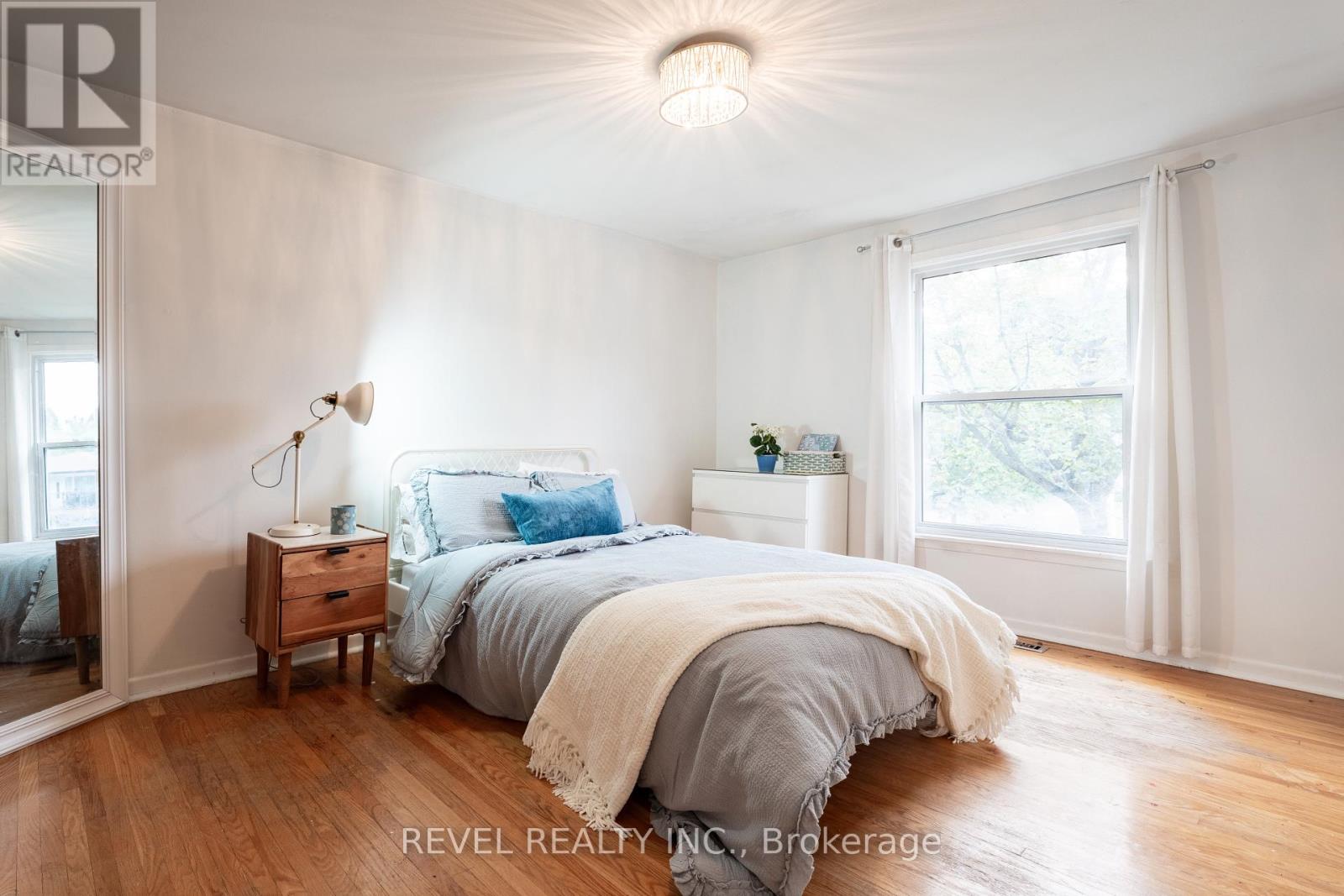 Photo 20 of 1315 Playford Road, Mississauga ON