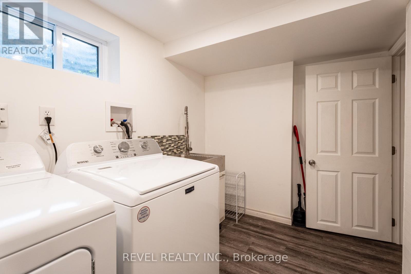Photo 32 of 1315 Playford Road, Mississauga ON