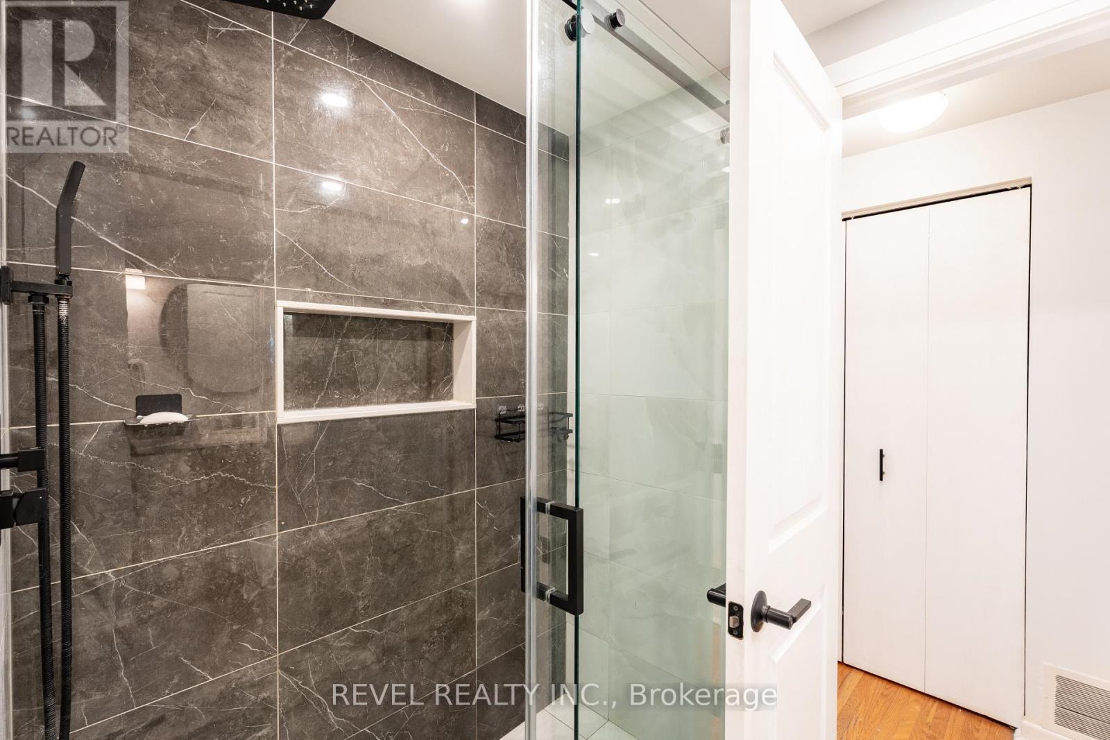 Photo 24 of 1315 Playford Road, Mississauga ON
