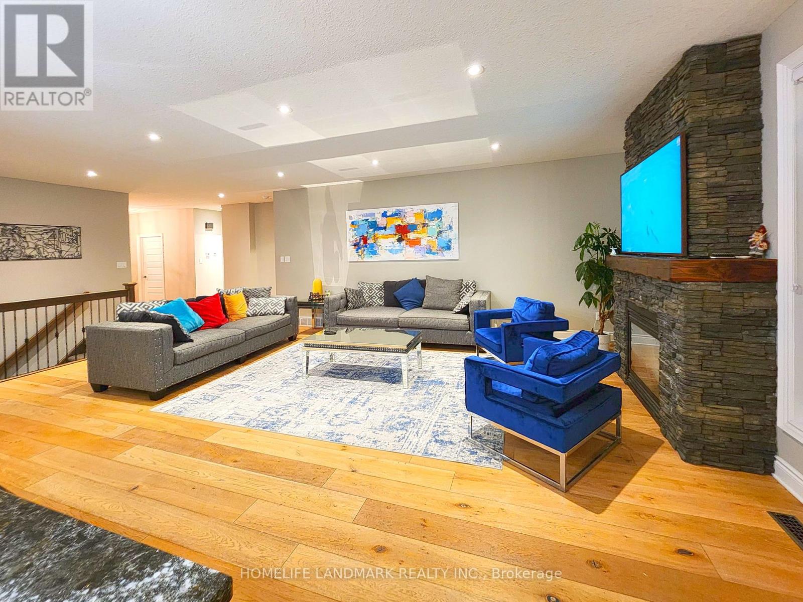 Single Family House Bungalow for Sale in  ROBIN RIDGE DRIVE Central Elgin (Belmont) 