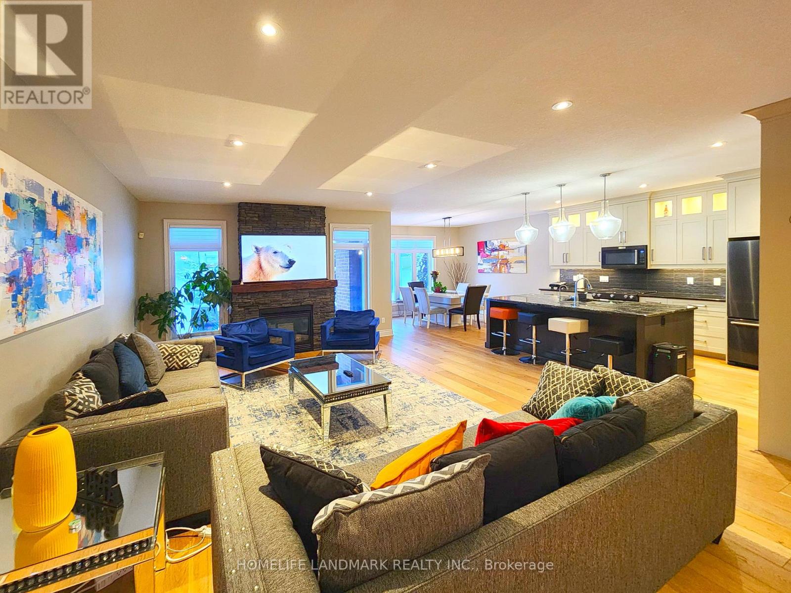 Single Family House Bungalow for Sale in  ROBIN RIDGE DRIVE Central Elgin (Belmont) 