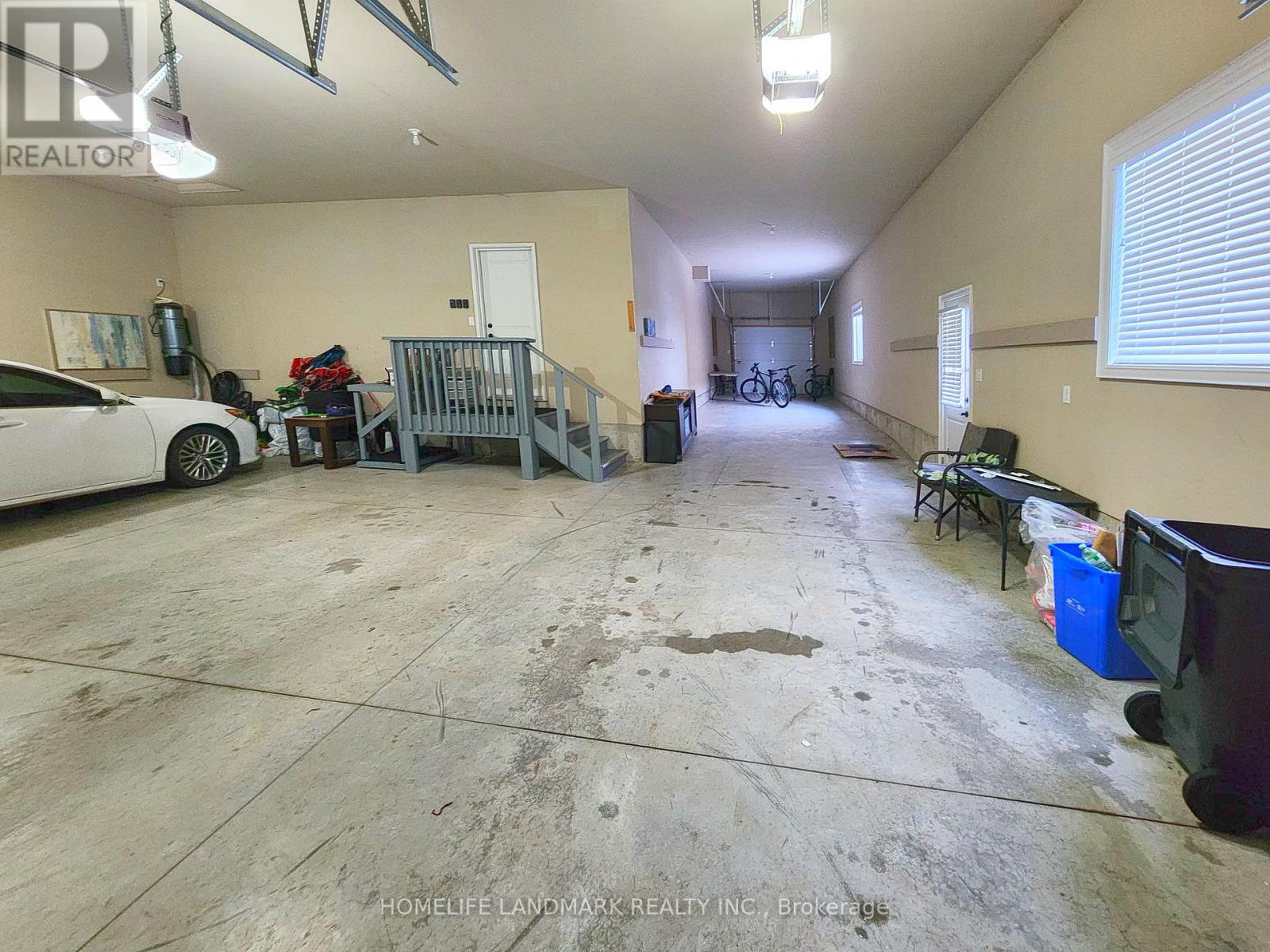 Single Family House Bungalow for Sale in  ROBIN RIDGE DRIVE Central Elgin (Belmont) 