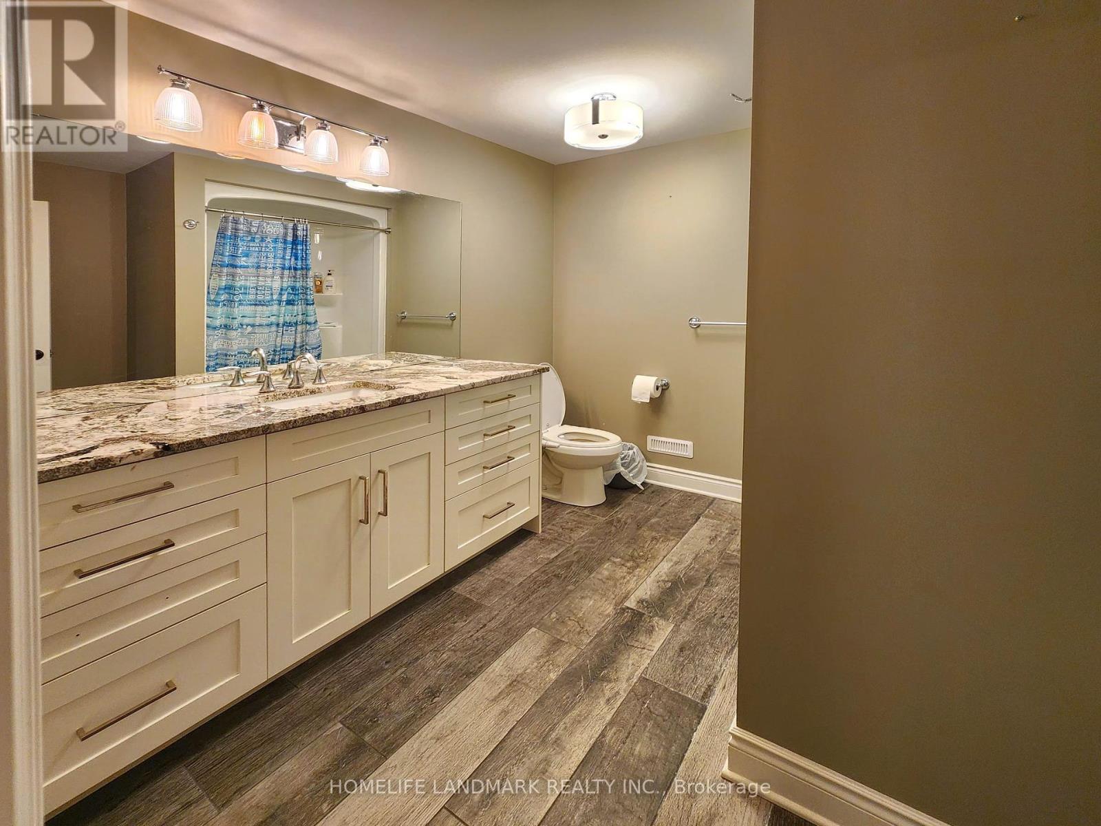 Single Family House Bungalow for Sale in  ROBIN RIDGE DRIVE Central Elgin (Belmont) 