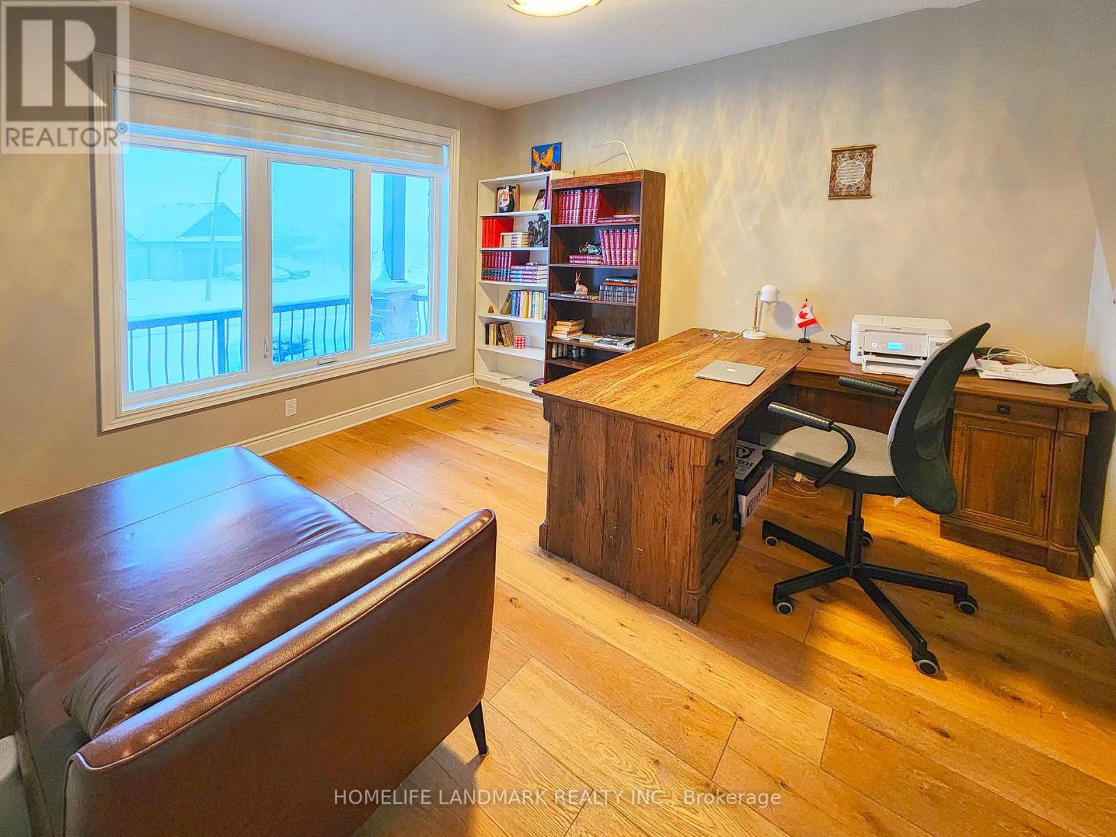 Single Family House Bungalow for Sale in  ROBIN RIDGE DRIVE Central Elgin (Belmont) 