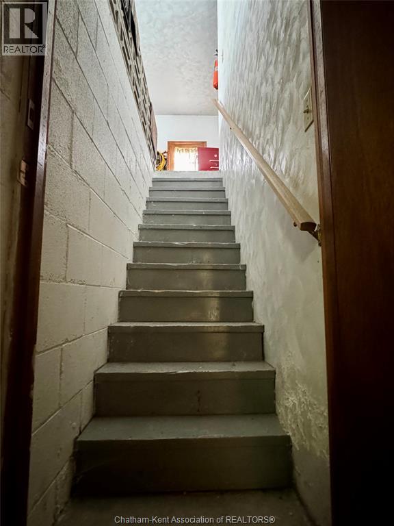 Photo 27 of 42 Willcox Street, Chatham ON