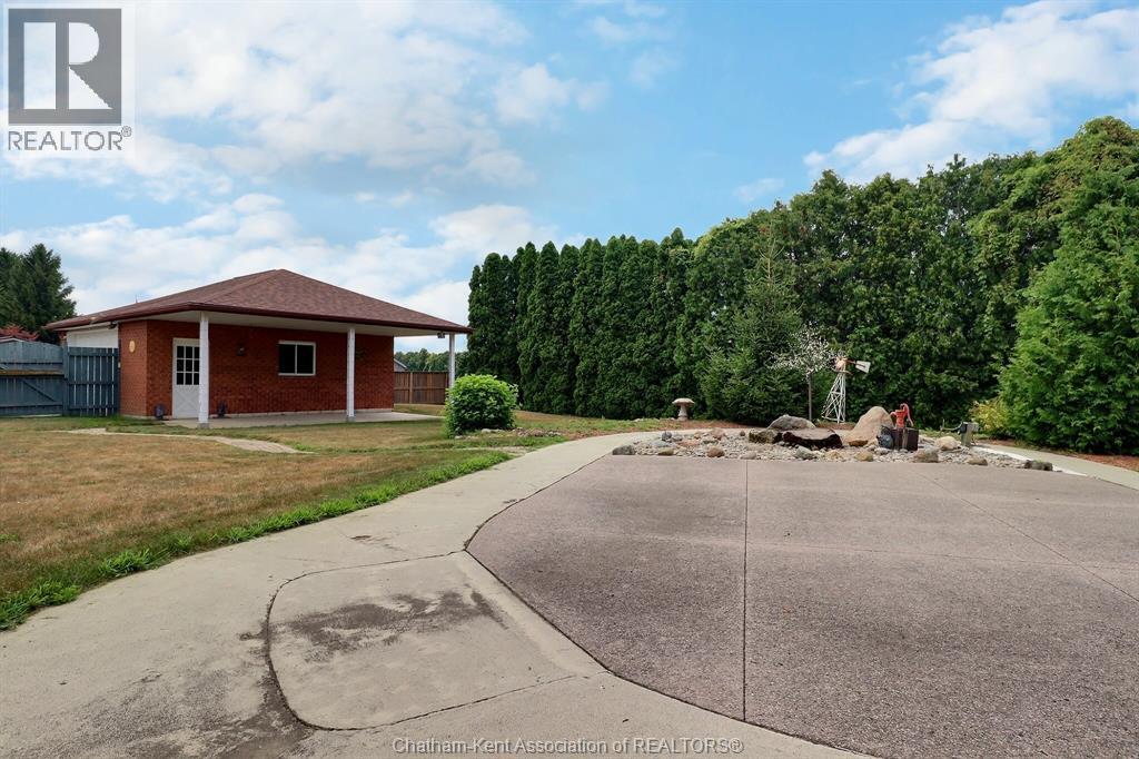 Photo 32 of 42 Willcox Street, Chatham ON