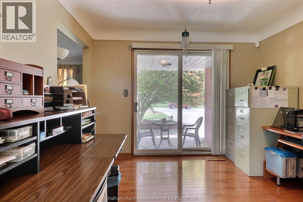 Photo 8 of 42 Willcox Street, Chatham ON