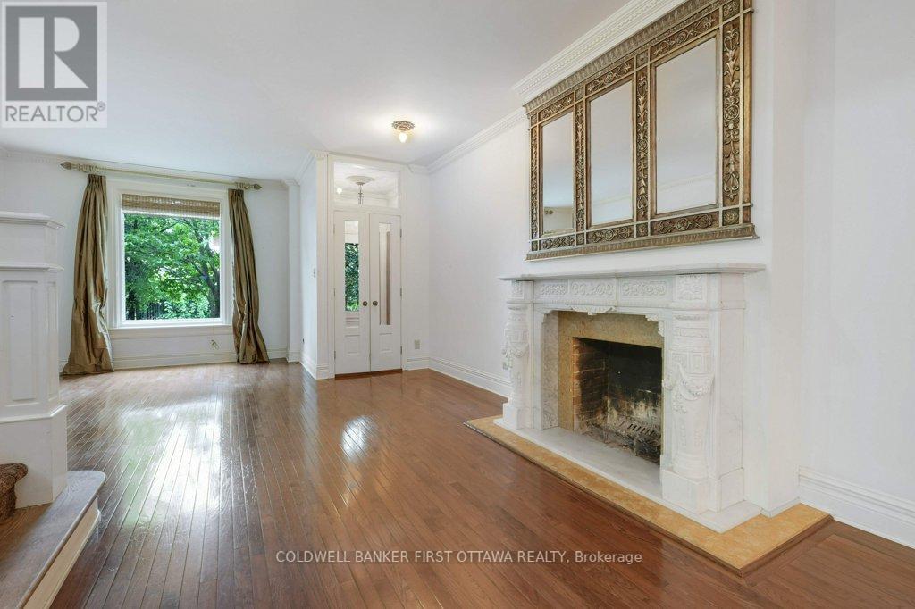 Living Room front Foyer