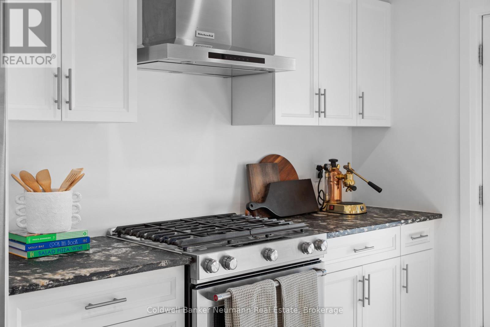 Photo 10 of 43 York Street E, Centre Wellington ON