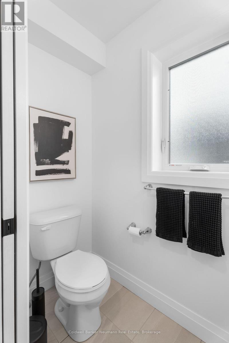 Photo 12 of 43 York Street E, Centre Wellington ON