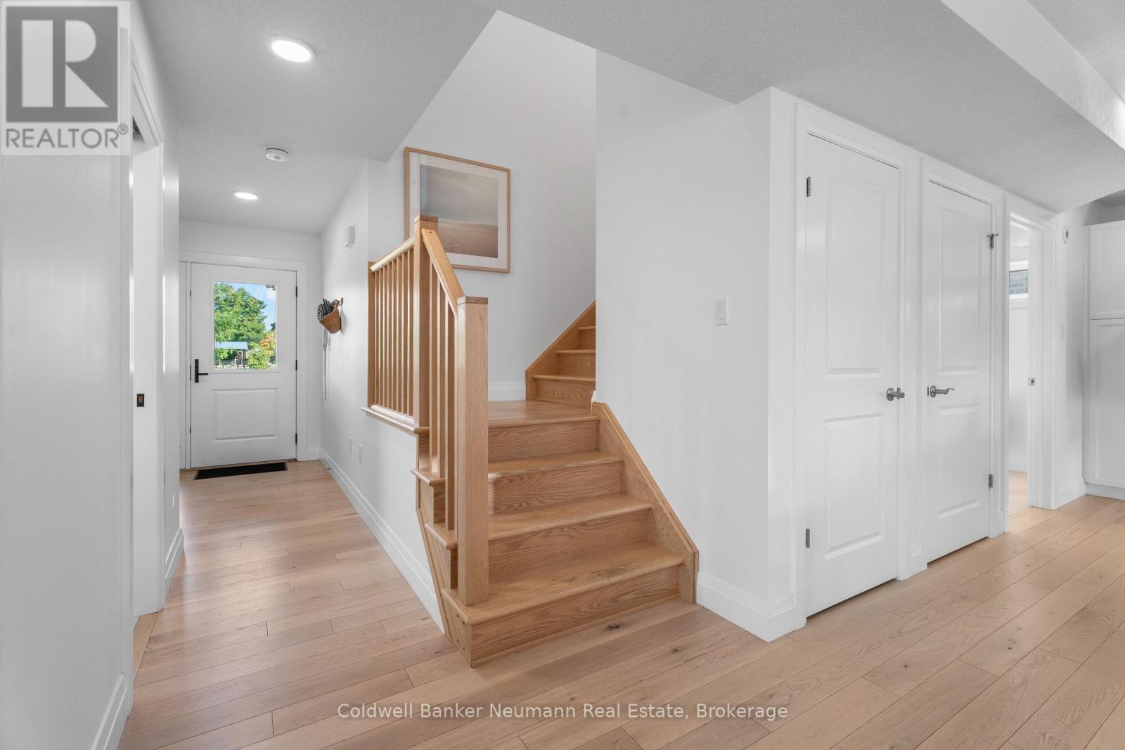 Photo 17 of 43 York Street E, Centre Wellington ON