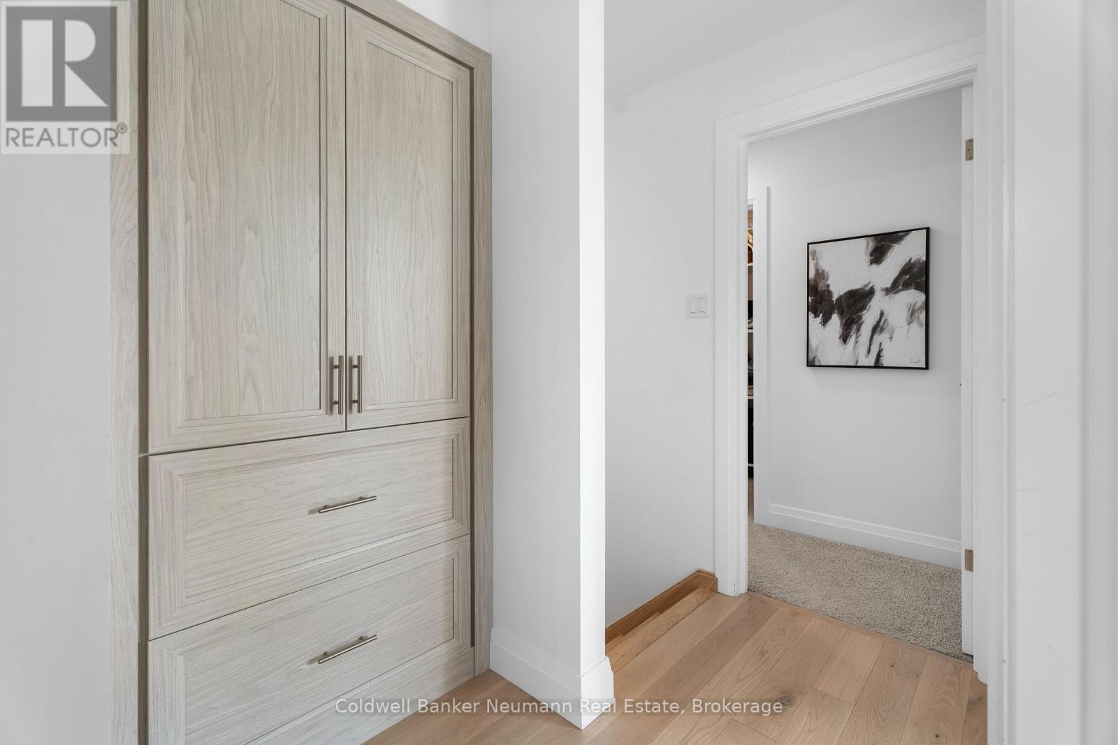 Photo 18 of 43 York Street E, Centre Wellington ON