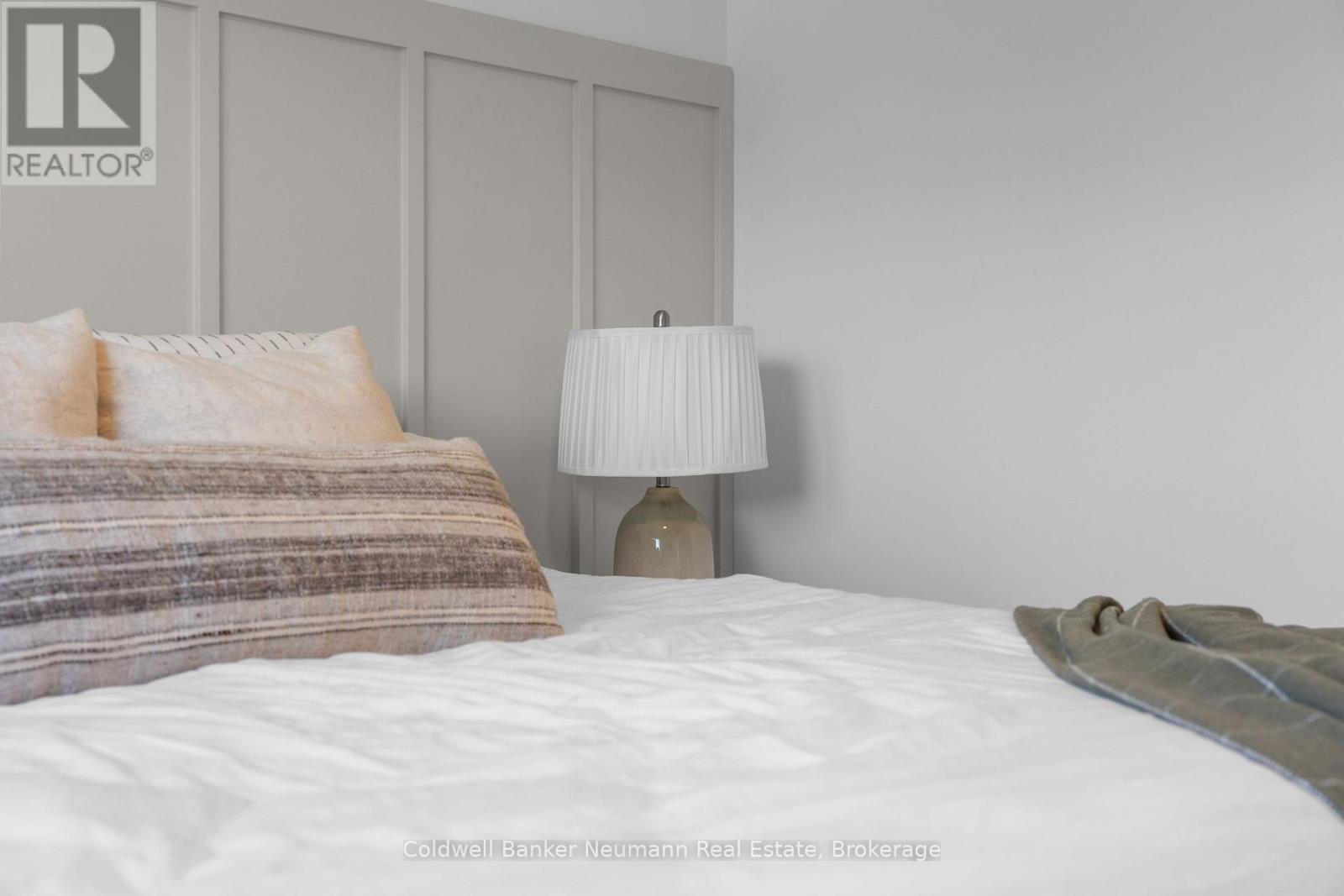 Photo 21 of 43 York Street E, Centre Wellington ON