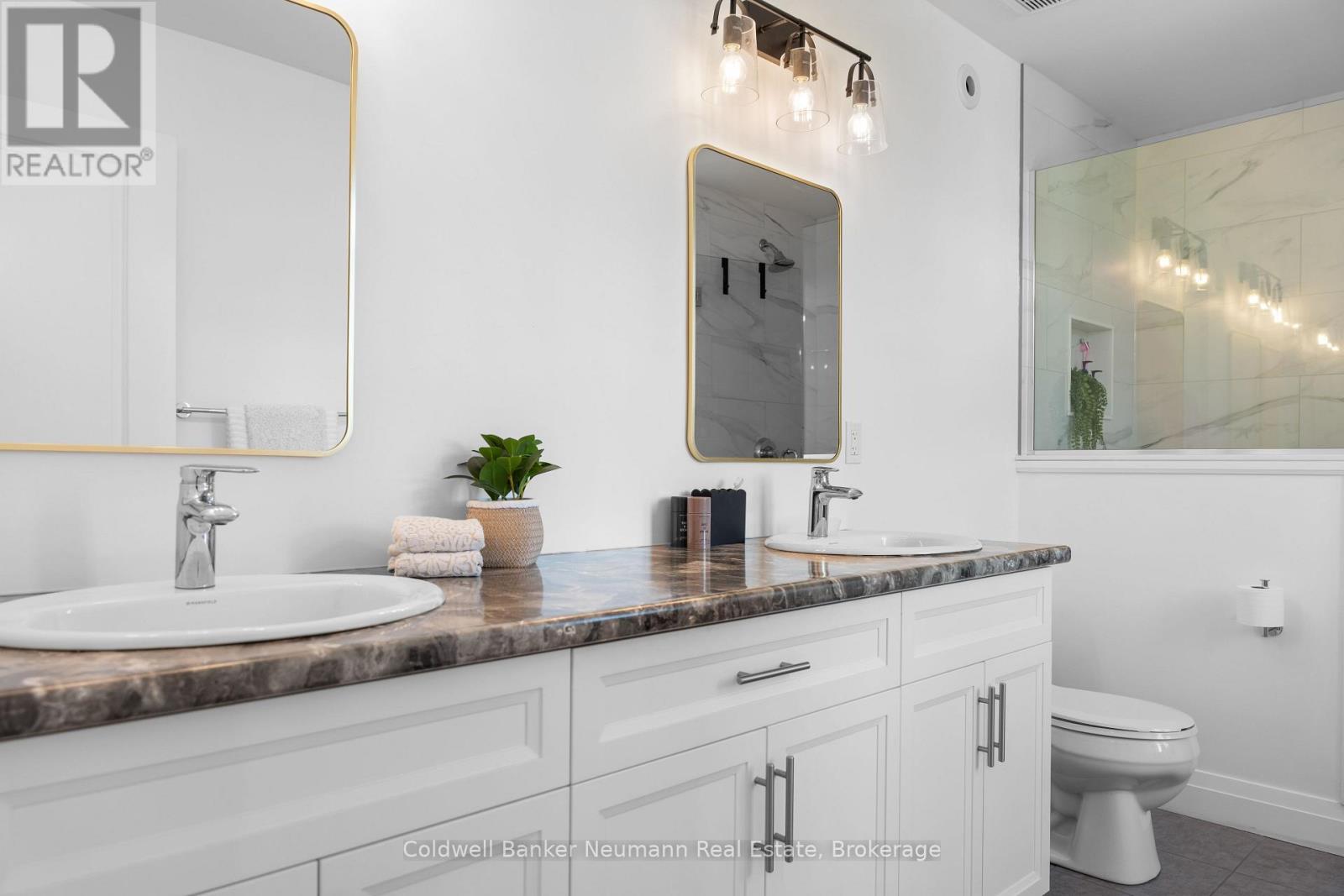 Photo 24 of 43 York Street E, Centre Wellington ON