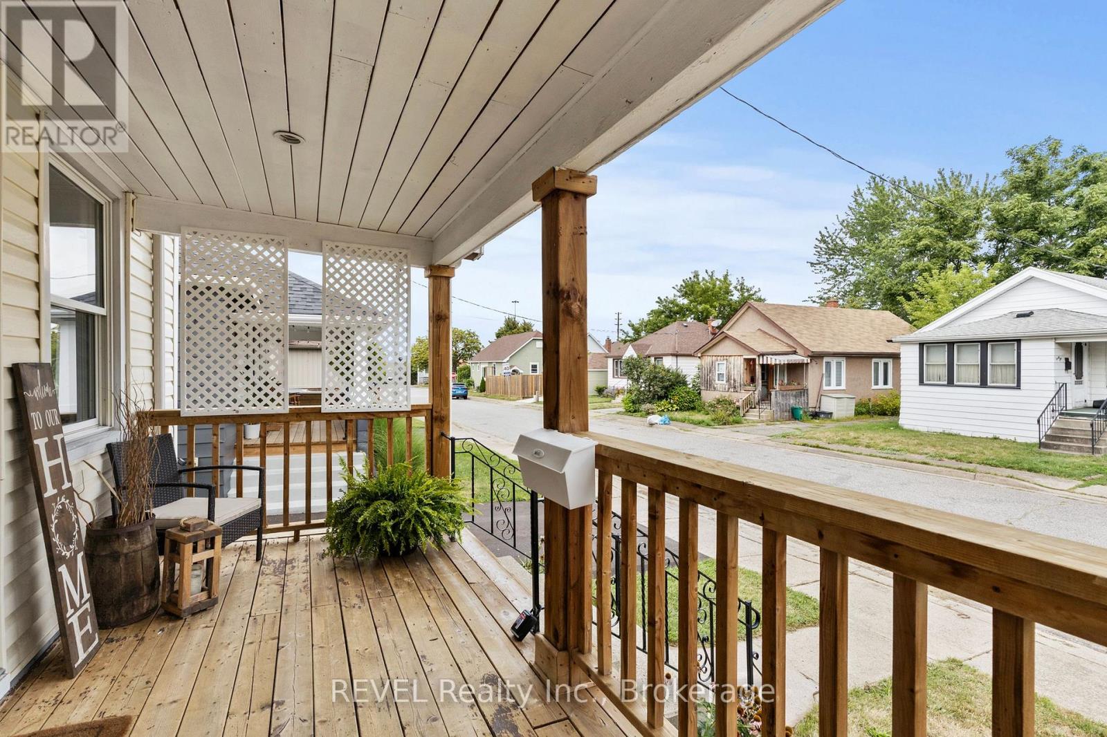 Photo 12 of 45 Mcghie Street, St Catharines ON