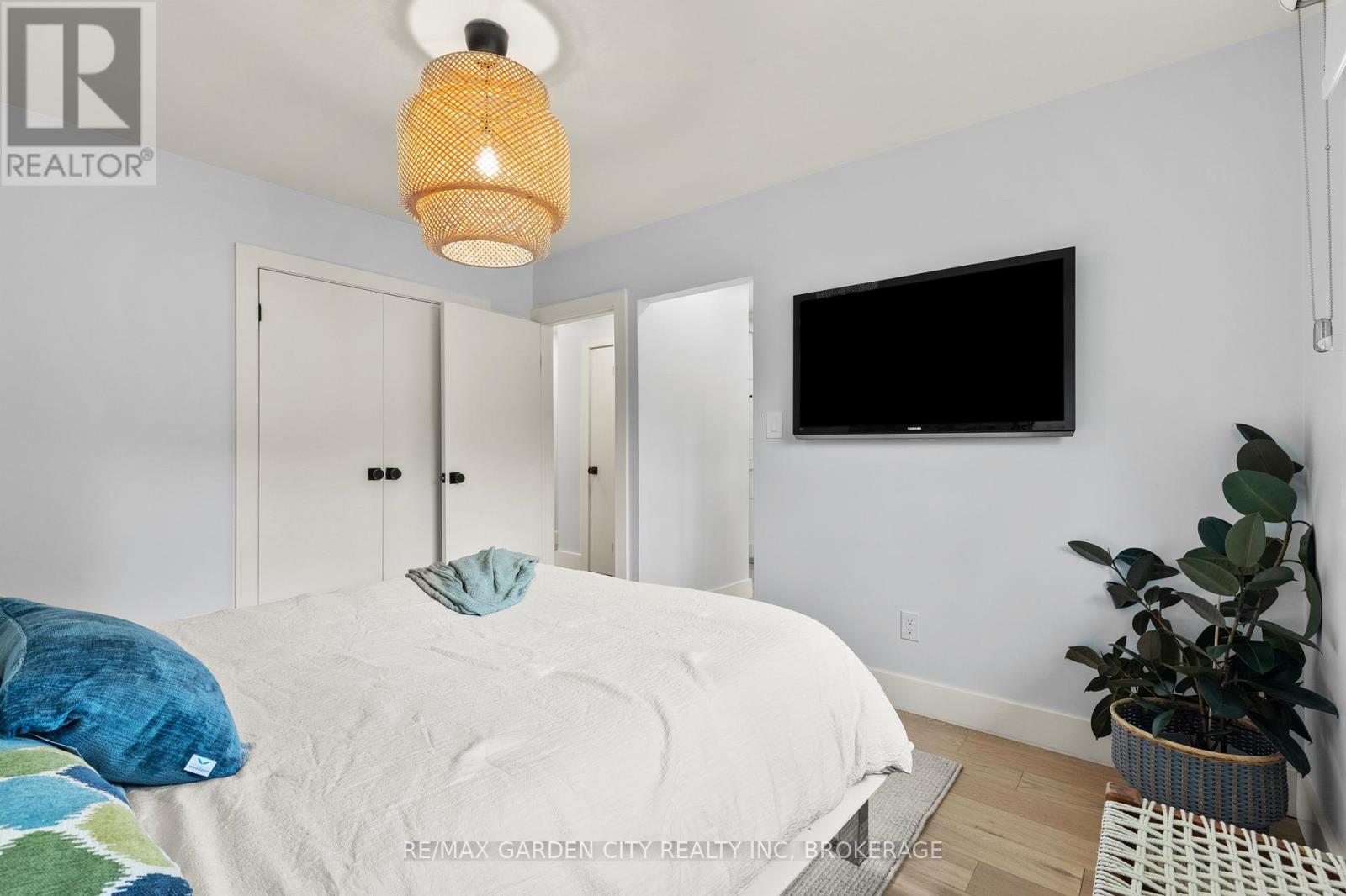 Photo 15 of 3 Cardinal Circle, St Catharines ON