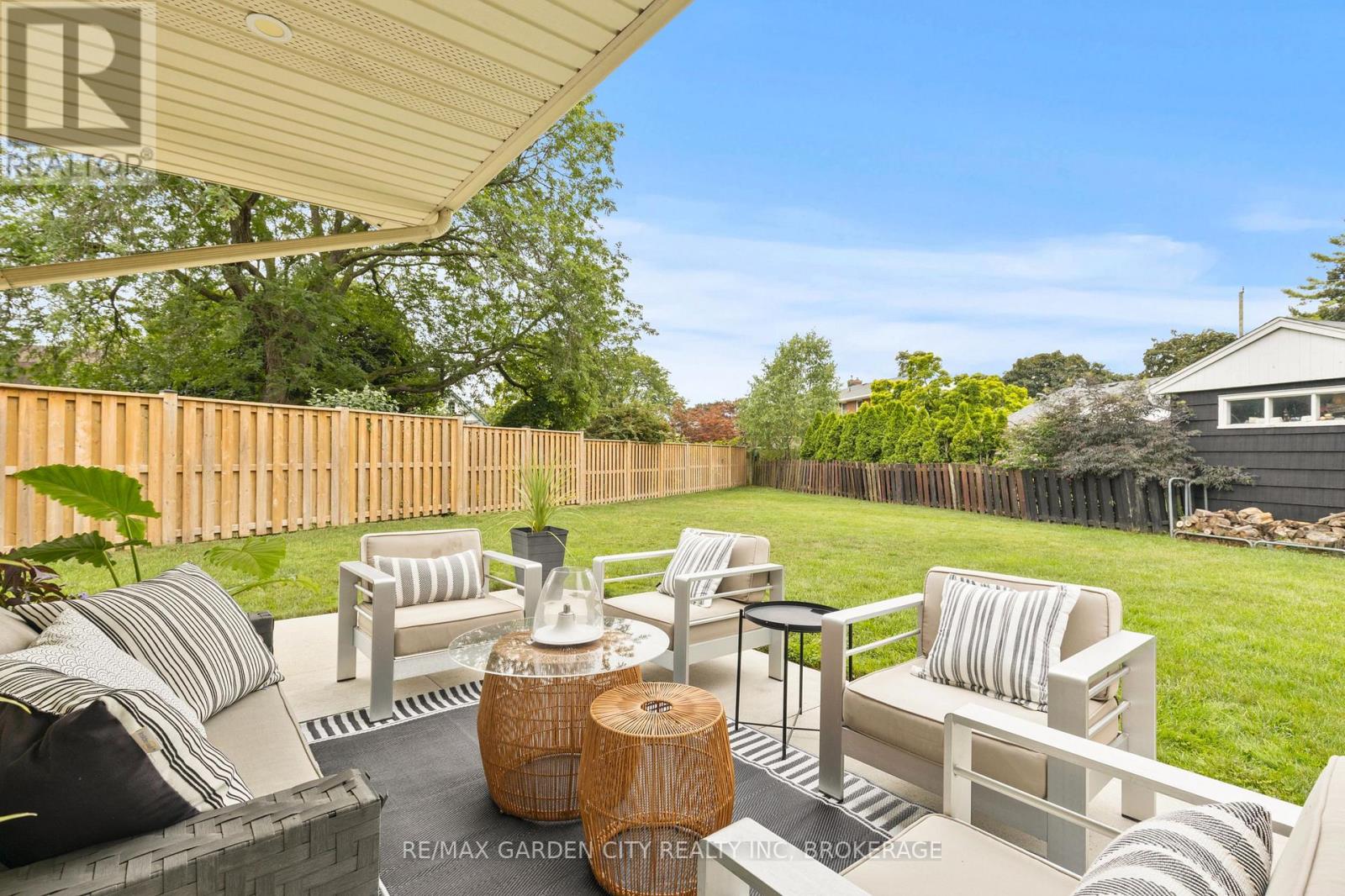 Photo 38 of 3 Cardinal Circle, St Catharines ON
