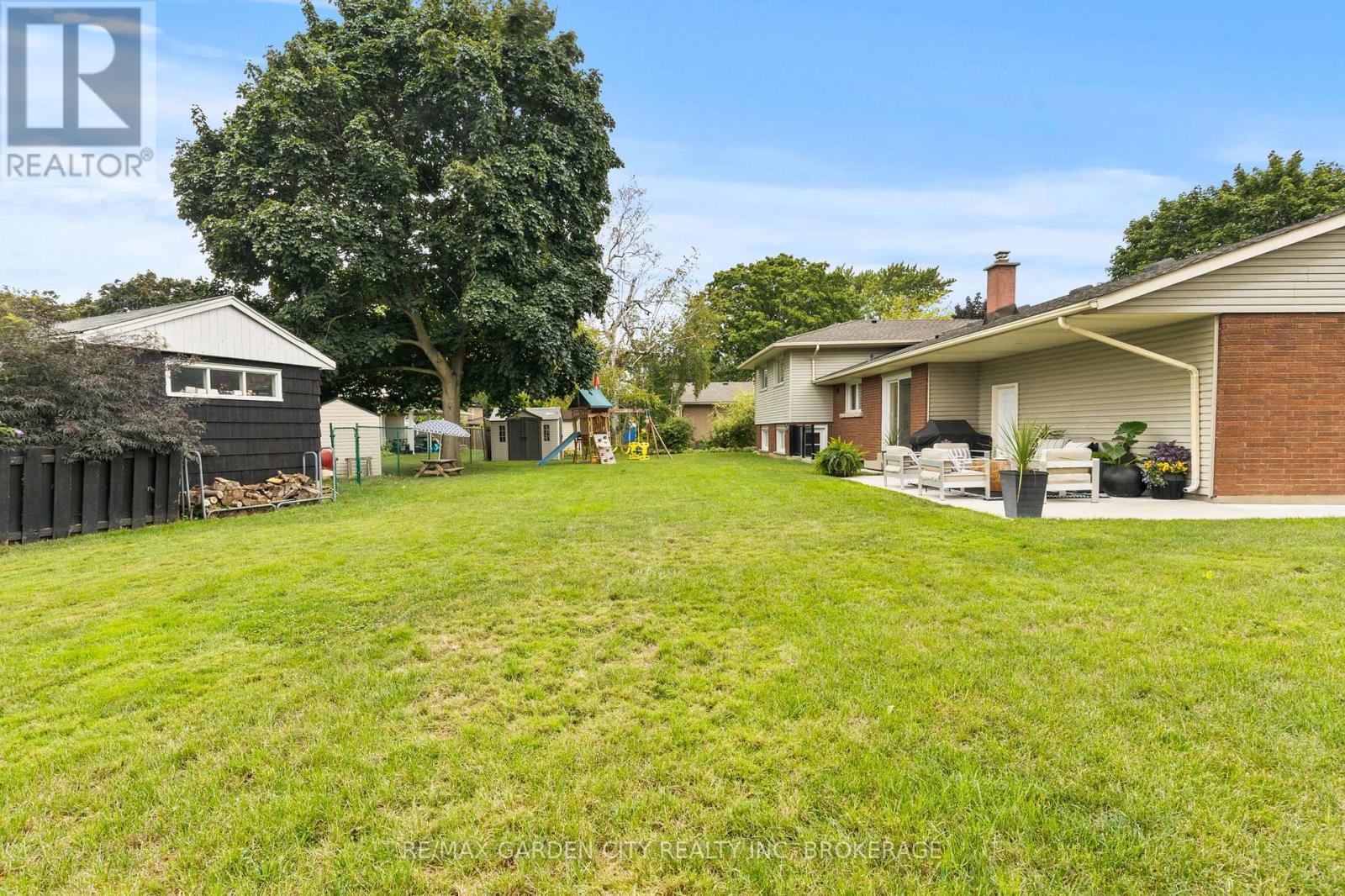 Photo 41 of 3 Cardinal Circle, St Catharines ON