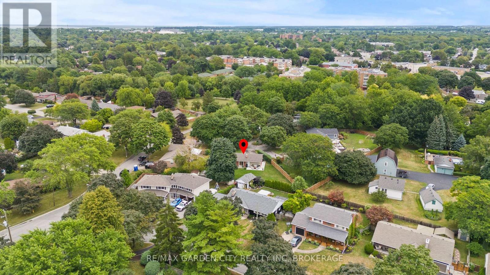 Photo 49 of 3 Cardinal Circle, St Catharines ON