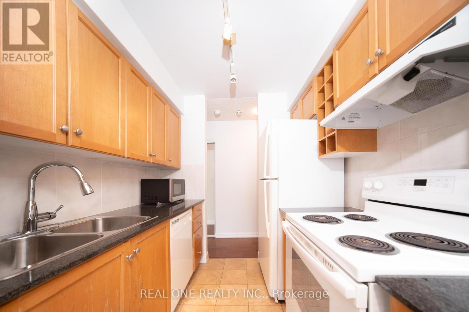Photo 12 of 2404 210 Victoria Street, Toronto ON