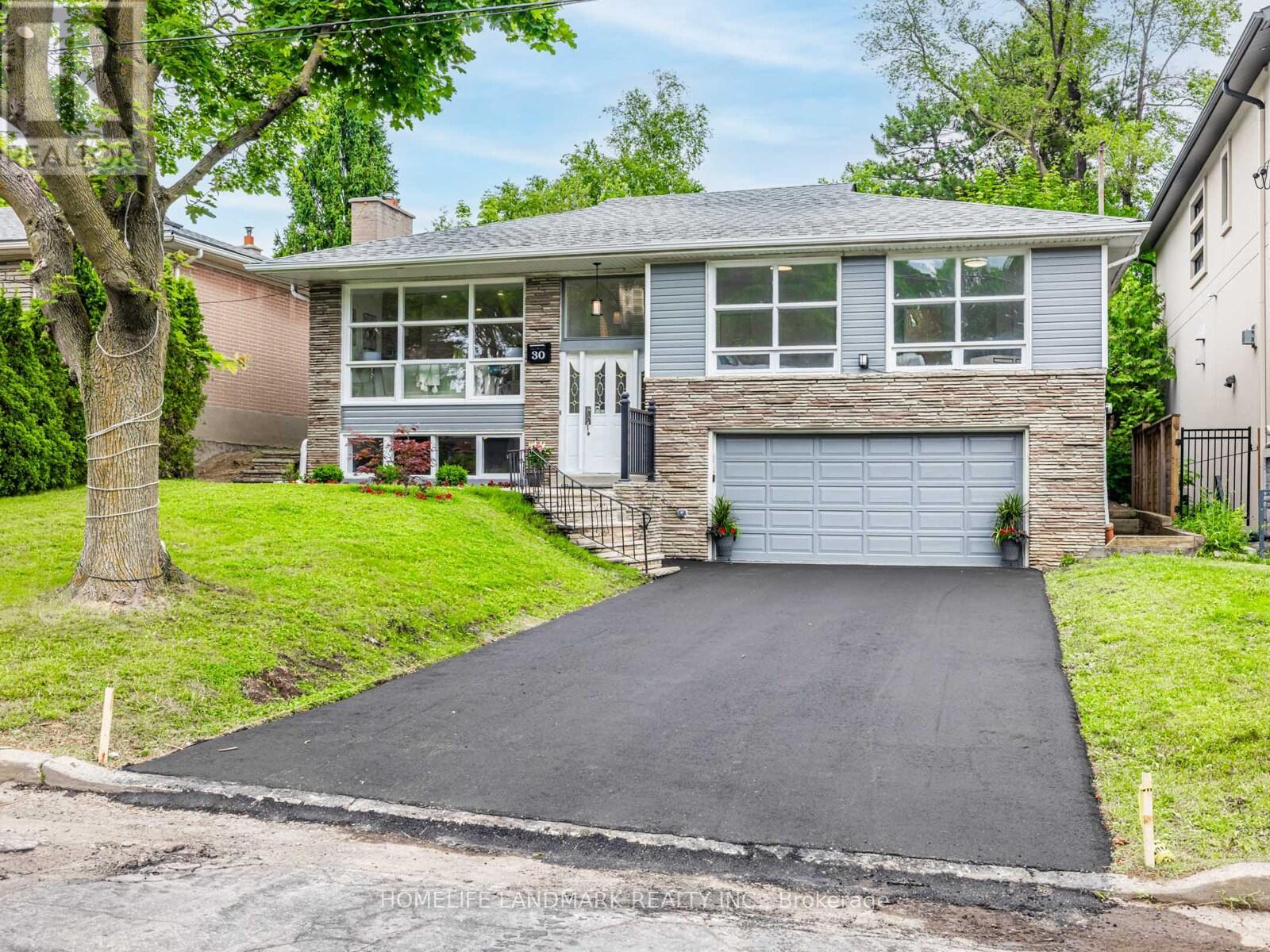 Photo 1 of 30 Burleigh Heights Drive, Toronto ON