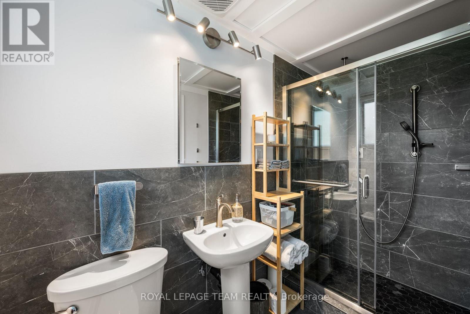 Photo 28 of 2391 Cheshire Road, Ottawa ON