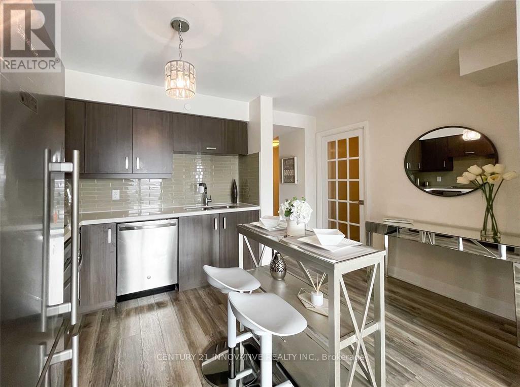 Photo 14 of 718 18 Uptown Drive, Markham ON