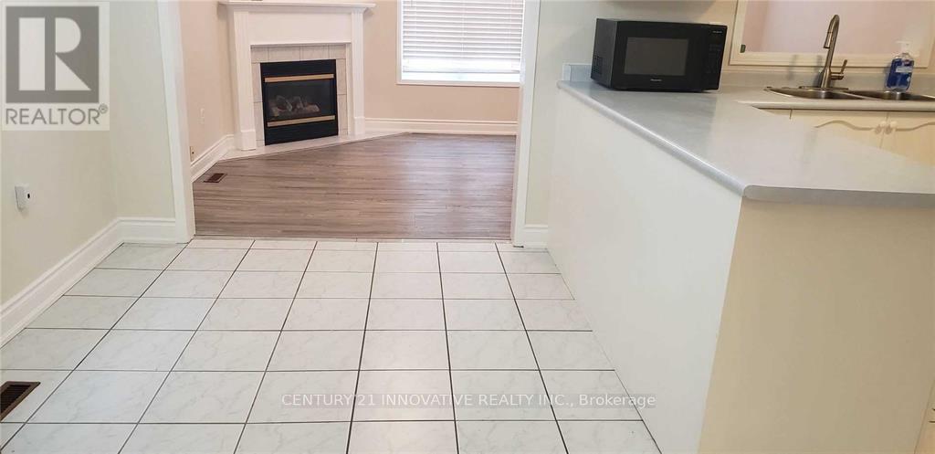 Photo 10 of Upper 32 Yellowood Circle, Vaughan ON