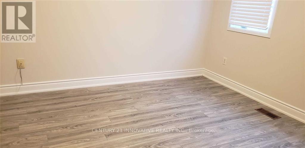 Photo 15 of Upper 32 Yellowood Circle, Vaughan ON