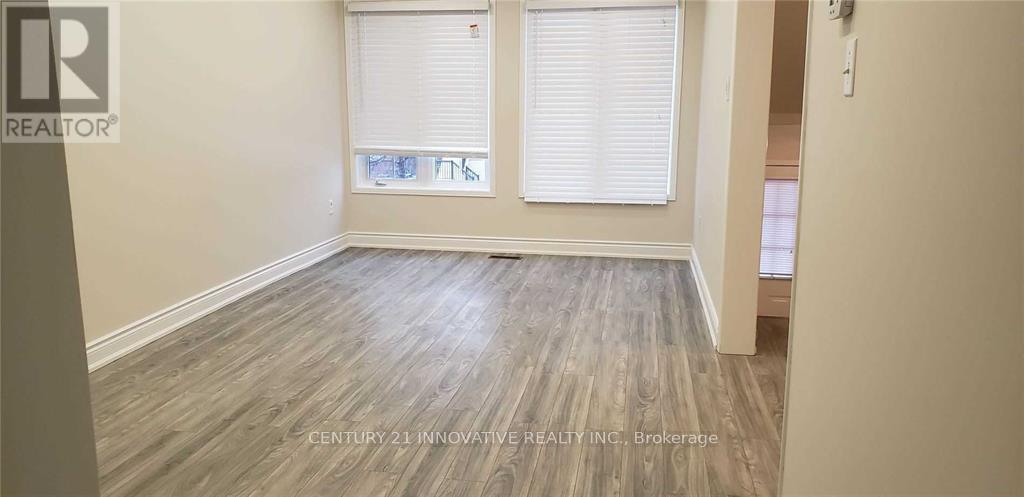 Photo 2 of Upper 32 Yellowood Circle, Vaughan ON