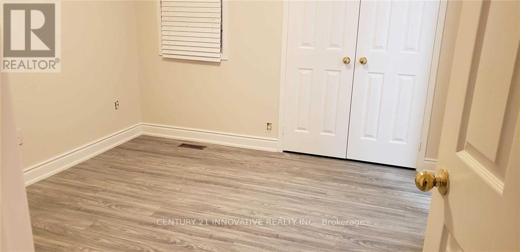 Photo 20 of Upper 32 Yellowood Circle, Vaughan ON